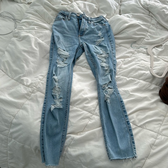 Hollister Pants - Hollister high rise crop super skinny jeans